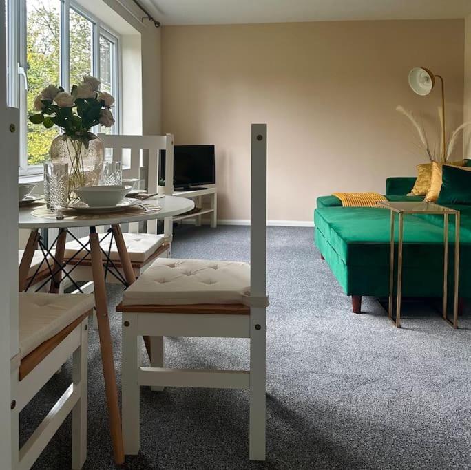 Stylish 2 Bedrooms Flat In A Quiet Cul-De-Sac Area, Near Sheffield City Centre With Free Parking Экстерьер фото